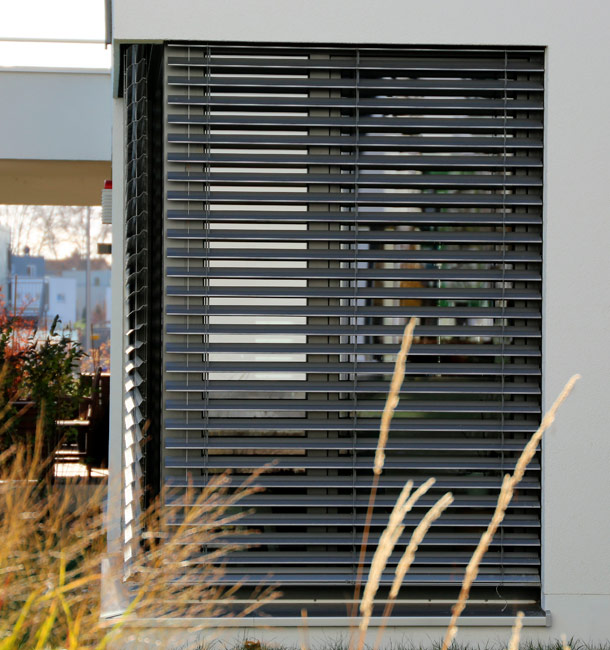 Estores de exterior em Almada